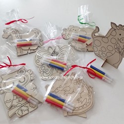 Δωράκι πάρτυ κέρασμα ξύλινη φιγούρα  με μαρκαδοράκια (τυχαία επιλογή σχεδίου)