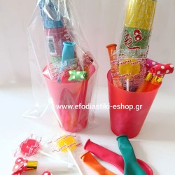 Δωράκι αποκριάτικο πλαστικό ποτήρι κόκκινο 300ml-σερπαντίνα-φρουφρου-μπαλόνι-γλειφιτζούρι