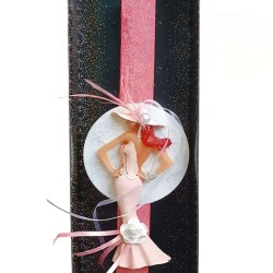 Πασχαλινή λαμπάδα με σχέδιο κοπέλα με στενό φόρεμα